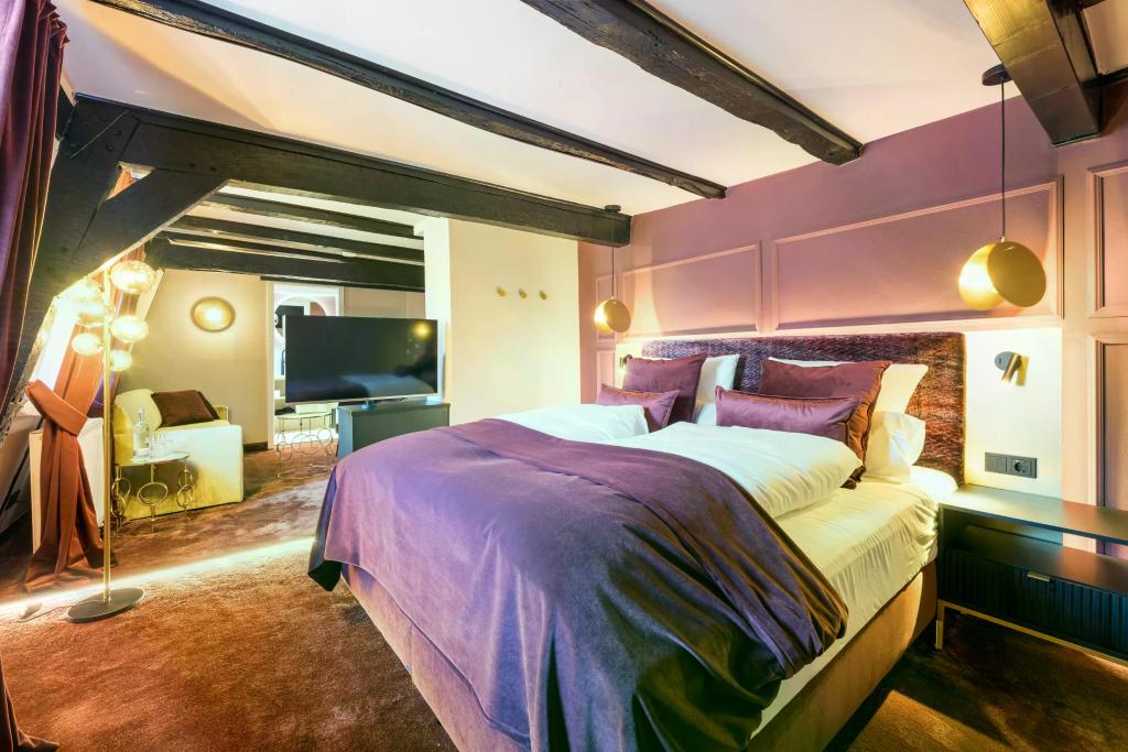 Hotel Von Landsberg Hotel-Restaurant in Hennef (Sieg)