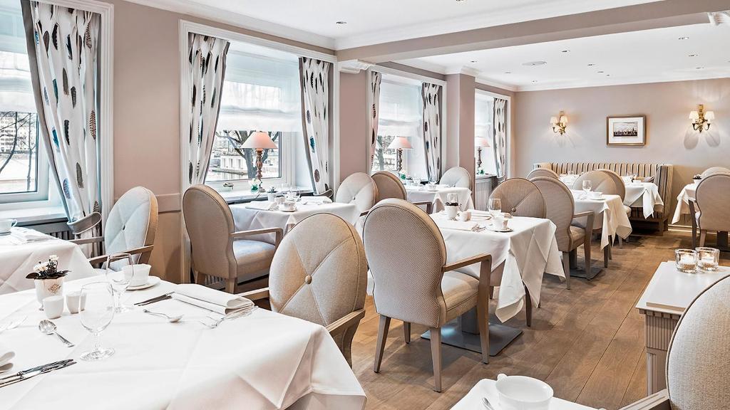 Hotel Fairmont Hotel Vier Jahreszeiten Hamburg in Hamburg