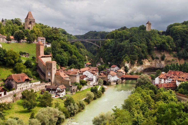 Ein Ausflug Ins Mittelalter: Freiburg Im Üechtland | Der Varta-Führer