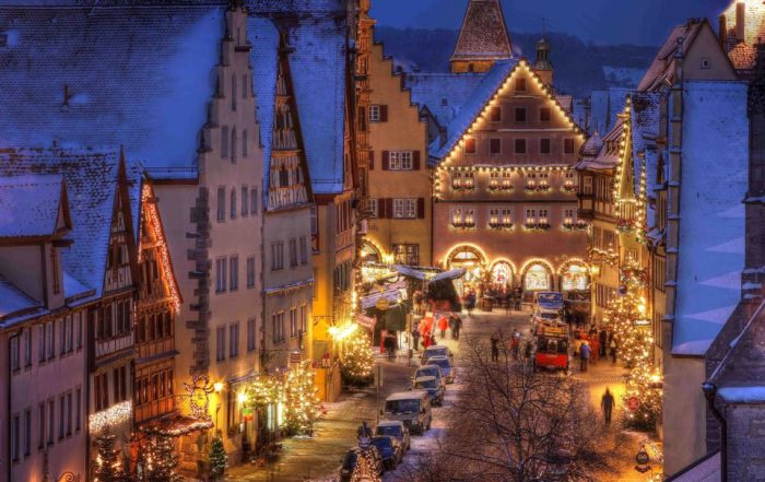 Die mittelalterlichen Gassen von Rothenburg zur Weihnachtszeit - Rothenburger Reiterlesmarkt