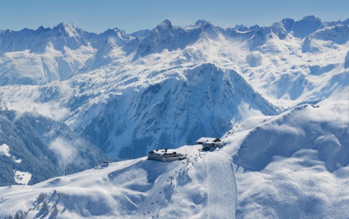 Montafon Luftaufnahme auf das Skigebiet Nova Stoba Hütte