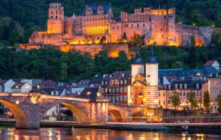 Schloss Heidelberg bei Nacht - Reisen mit dem Wohnmobil - romantische Städte