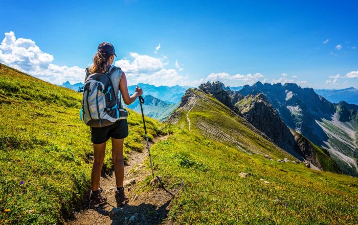 Wanderin in den Alpen