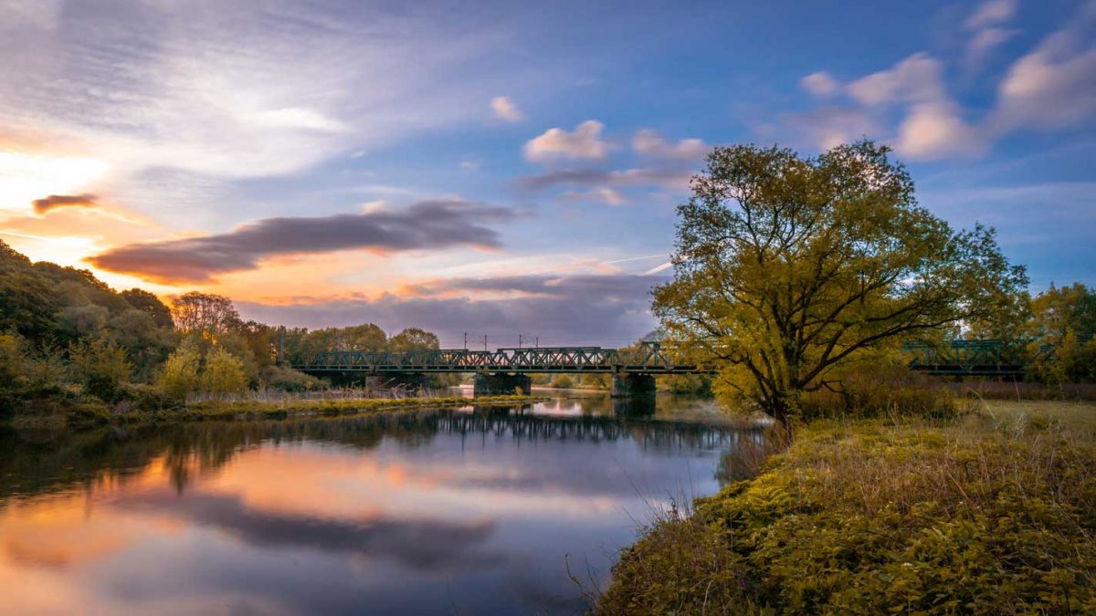 Freizeit-Guide Der RuhrtalRadweg     Entlang der Ruhr Der Varta-F  hrer