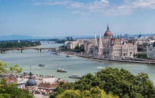 Budapest - Fluss und Parlamentsgebäude