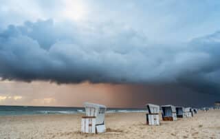 Sturmfront vor Westerland - schlechtes Wetter auf Sylt