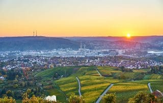 Blick auf Stuttgart Bad Cannstatt bei Sonnenuntergang