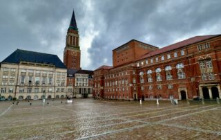 Kiel, Rathausplatz - schlechtes Wetter in Kiel