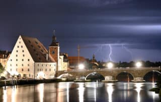 Gewitter über der Steinernen Brücke, Regensburg