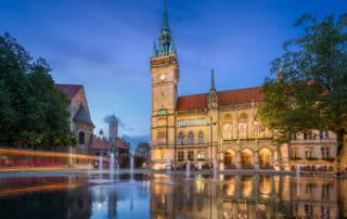 Rathaus Braunschweig bei Regen - schlechtes Wetter in Braunschweig